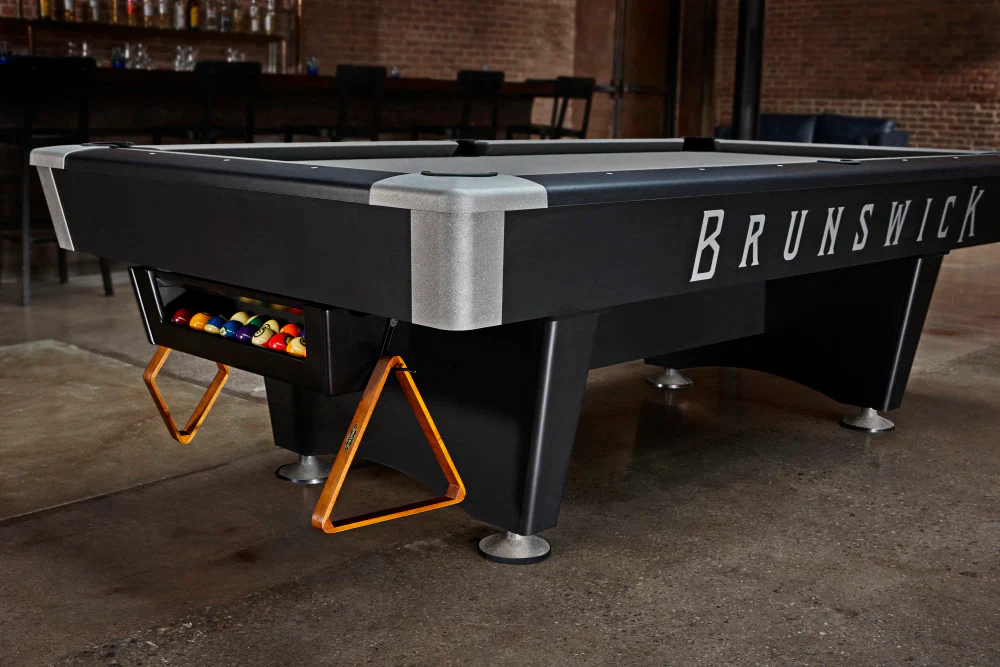 Brunswick Black Wolf 9' Pro Pool Table - Image 4