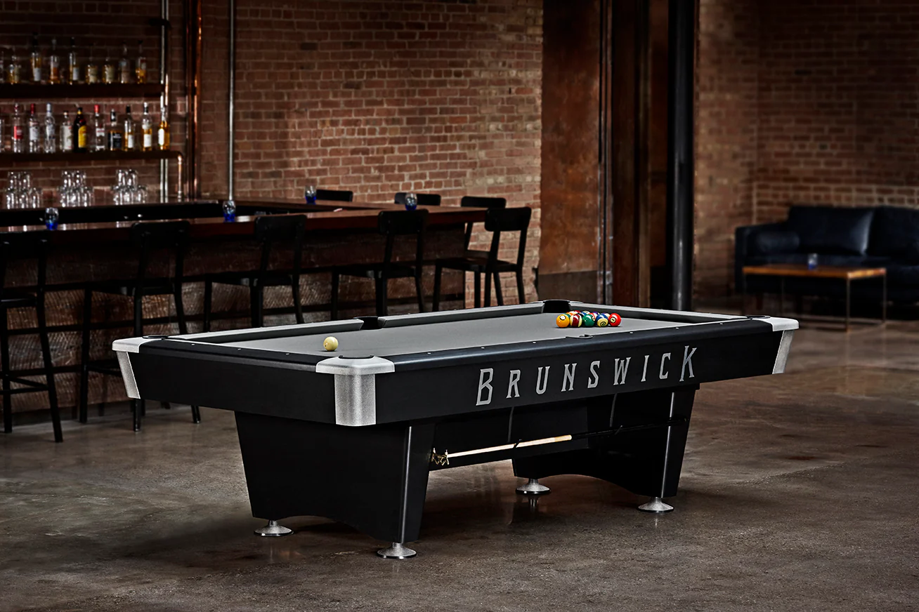 Brunswick Black Wolf 9' Pro Pool Table - Image 6
