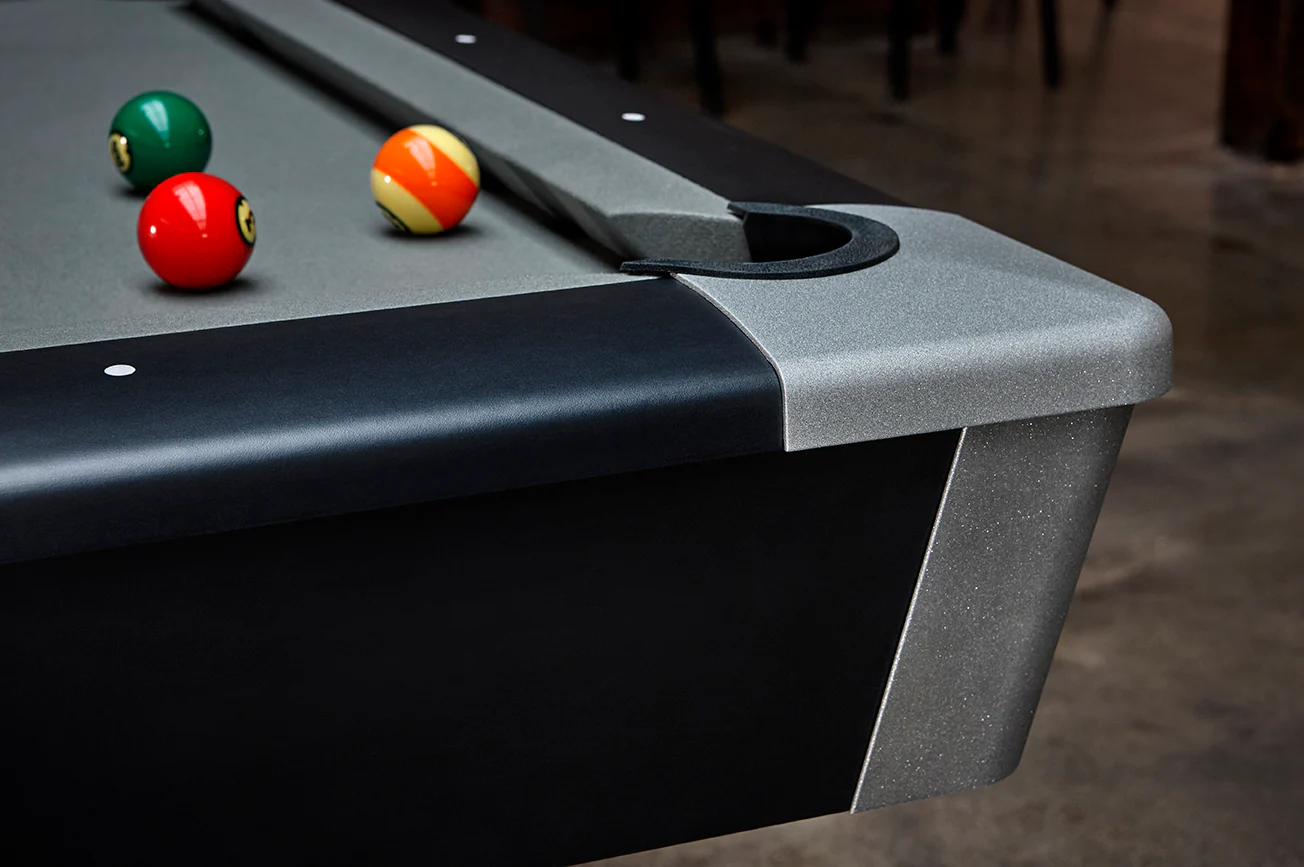 Brunswick Black Wolf 9' Pro Pool Table - Image 7