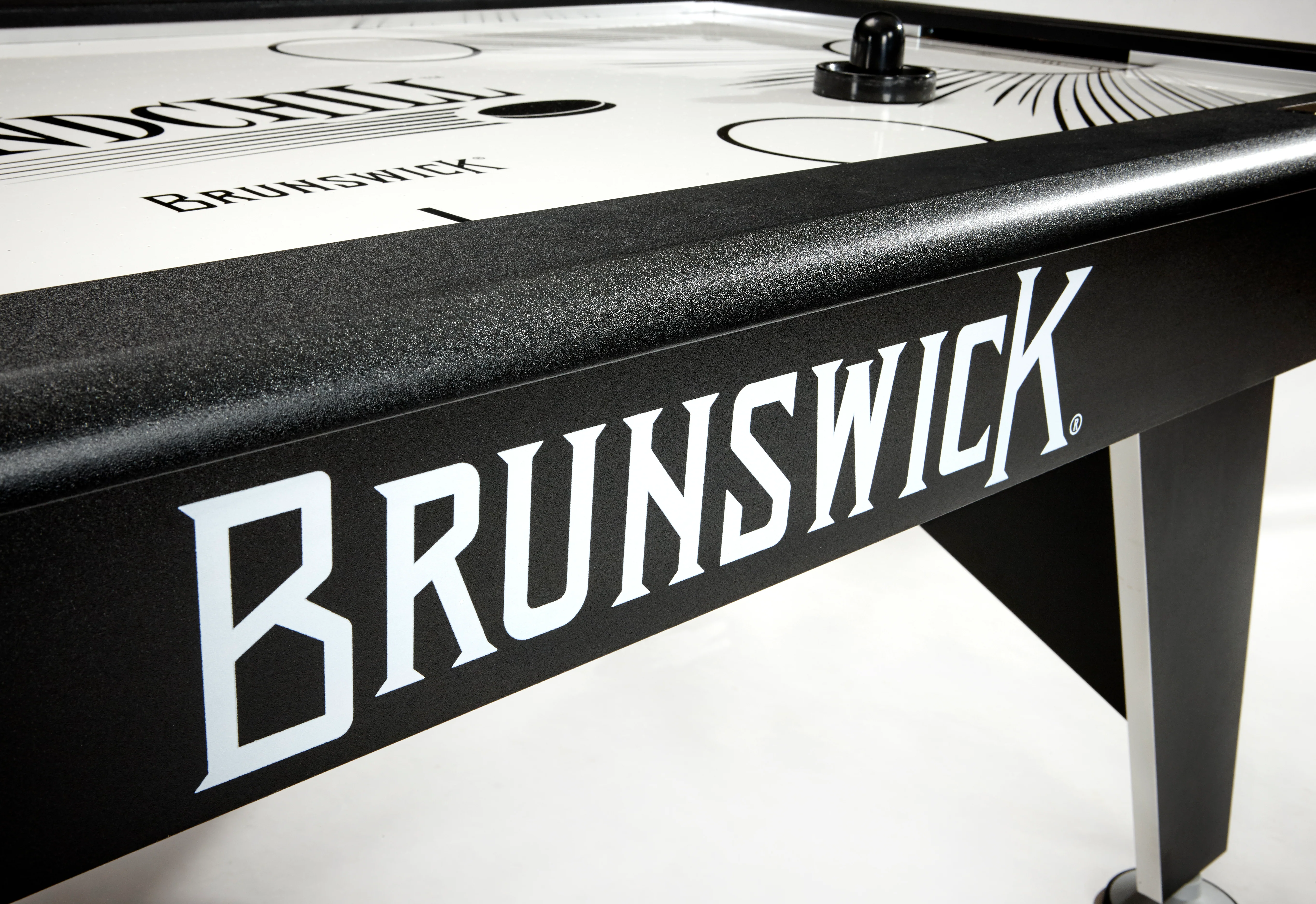 Brunswick Windchill II 7' Air Hockey - Image 6