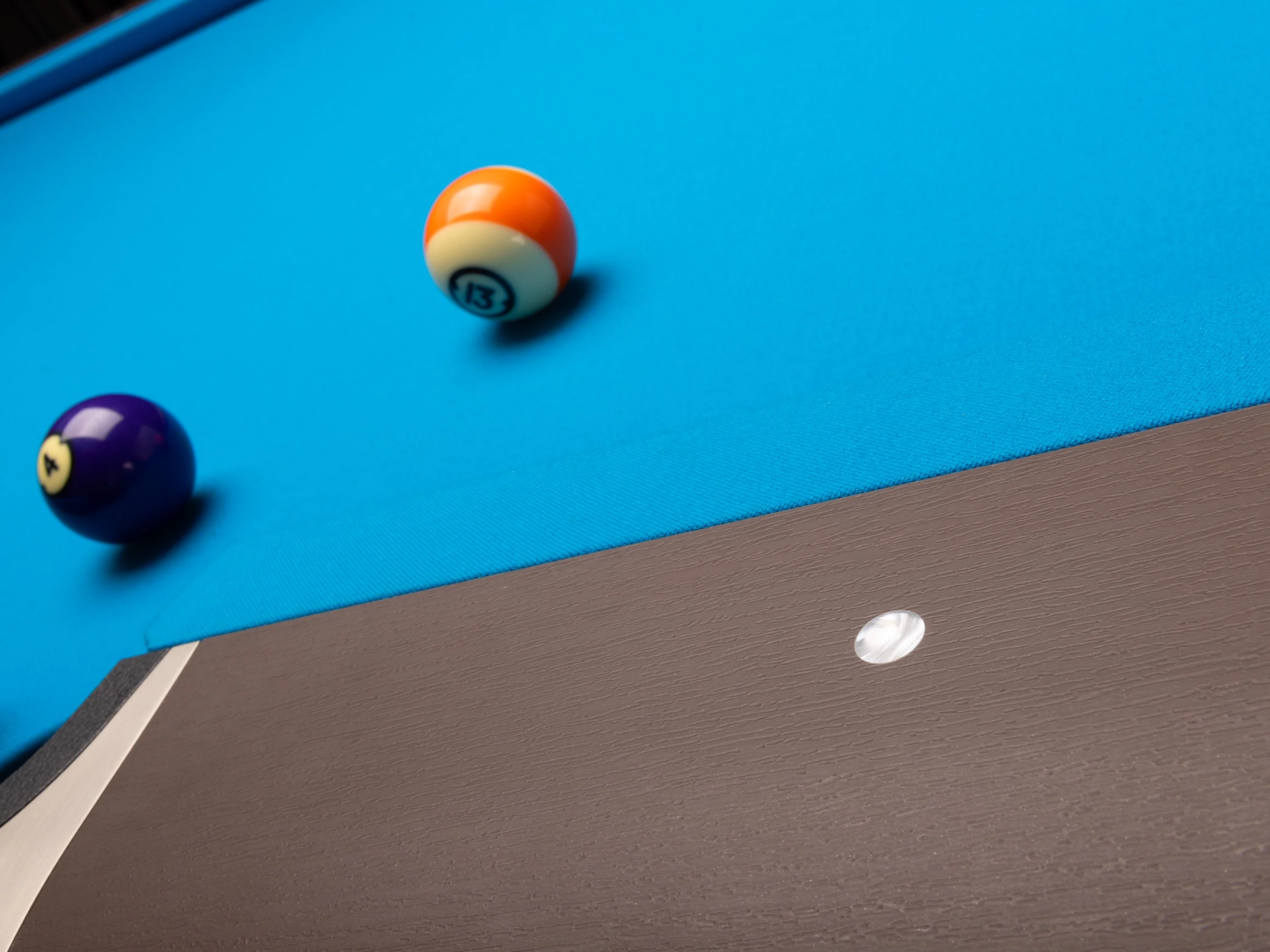 Gold Crown VII 9' Pool Table - Classic Brown - Image 11